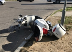 При столкновении с автомобилем на Чеканах серьезно пострадал мотоциклист