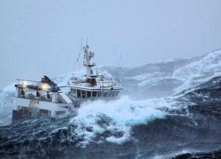 Судно с гражданами Молдовы перевернулось в шторм в Японском море: шансы выжить нулевые