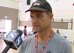 Учитель открыл стрельбу и нечаянно ранил ребенка на уроке по общественной безопасности