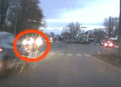 В Бельцах лихач едва не сбил женщину на зебре