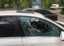 Издевательства над припаркованным автомобилем на Ботанике совершили грабители