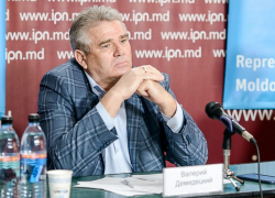 Раскачивание лодки грозит катастрофой, нужно искать способы объединить общество, - Демидецкий 