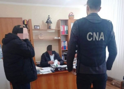 В Дрокии врач получал взятки за придуманные диагнозы