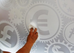 Молдавский лей укрепился по отношению к евро и доллару в начале недели 