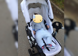 Наглое воровство коляски совершили днем на Ботанике