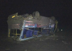 Грузовик с колбасой врезался в пассажирский автобус на одесской трассе: пострадали 19 пассажиров