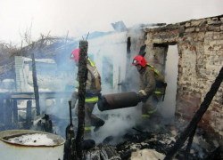 Муж и жена пострадали при взрыве газового баллона в Новых Аненах