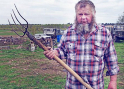 Обматерившего инспектора фермера серьезно наказали