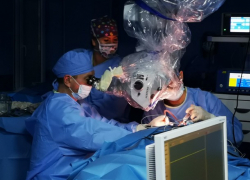 Молдавские и украинские хирурги провели совместную операцию по удалению опухоли у пациента