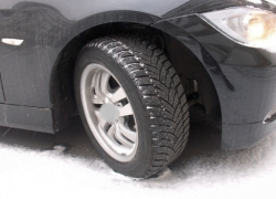 Не успевшая сменить шины водитель спровоцировала ДТП