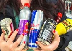 Власти намерены ввести запрет на производство и оборот алкогольных энергетиков