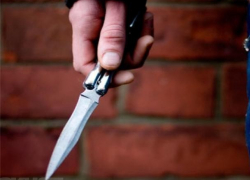 Смертельный удар ножом в шею мужчины нанес в драке родной дядя