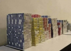 Водитель молдавского автобуса в Италию попытался провезти 800 пачек сигарет, но его «накрыли» пограничники