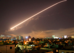 «Атака в лучших традициях фашистской Германии»: на рассвете по Сирии выпустили более 100 ракет