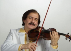 Николае Ботгрос возглавит первую сессию нового парламента после отказа Воронина