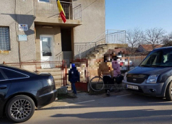 Шантажируя убить себя и детей, житель Румынии пытался вернуть в семью бывшую жену