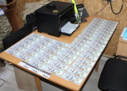 Украинец пытался купить въезд в Молдову за $5000: помешал долг по алиментам