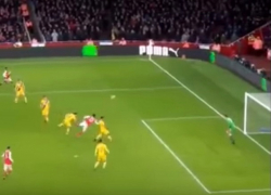 Шедевральный "удар скорпиона" объявили самым красивым голом 2017 года