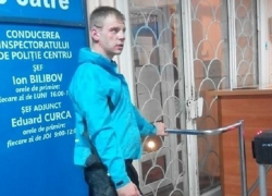 "Ублюдка" из автомобиля жены вытащил за ноги шокированный мужчина в Кишиневе