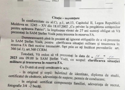Додон показал повестки минобороны. Мужчин начали вызывать в военные центры
