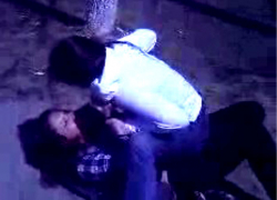 Остервенелая драка разозленных девушек у ночного клуба в Кишиневе попала на видео