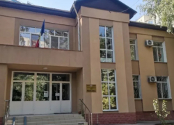 В примэрии Кодру вспыхнула драка между двумя советниками из-за места