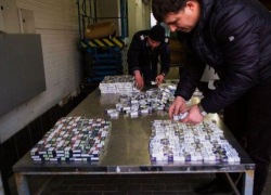 Пытавшуюся вывезти почти сто тысяч сигарет из РМ румынку задержали благодаря служебной собаке