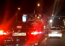 Ночное ДТП на Виадуке с участием автобуса спровоцировало огромную пробку 