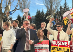 В Кишиневе активисты протестовали по делу Настеровского