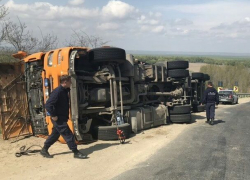 Водитель получил травмы в перевернувшемся грузовике на юге Молдовы