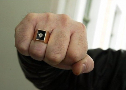 В Приднестровье нетрезвые мужчины избили и изнасиловали женщину