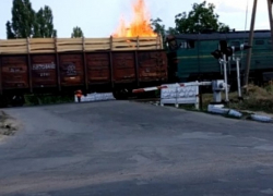 Товарный вагон загорелся возле железнодорожного вокзала в Страшенах 