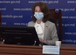 Минздрав готовится вводить медикам третью дозу вакцины от COVID-19  