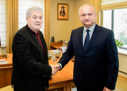 Воронин и Додон считаются лучшими президентами Молдовы - опрос