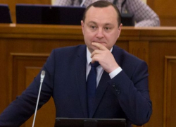 Нескольким депутатам-социалистам предложили деньги за выход из ПСРМ 