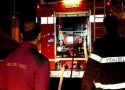 Пламя уничтожило автомобиль молдаванина в Италии