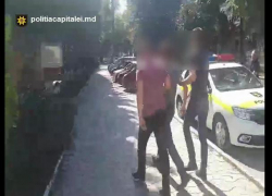 Молодой парень ограбил на южном автовокзале мужчину