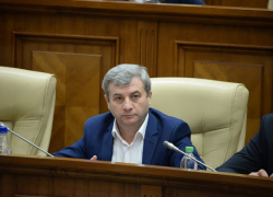 Будучи у власти, АКУМ не смогли помочь пенсионерам и врачам, а только что-то отбирали у граждан, - Фуркулицэ