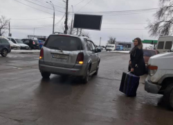 На остановке в Кишиневе автомобиль ударил пешехода и скрылся