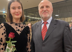Девушка из Молдовы завоевала Гран-при на международном конкурсе юных пианистов