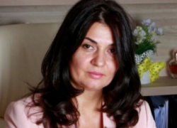 Народный адвокат Молошаг передумала уходить, но парламент ее туда отправил