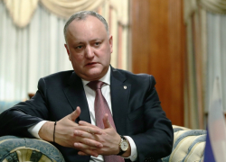 Додон призвал Санду прекратить дестабилизацию обстановки в стране