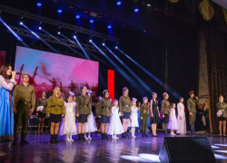 Санду ополчилась на детей за исполнение советских песен в форме времен войны – ими займется СИБ 