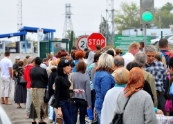 Население спешно утекает из страны