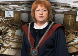 Срочно! Конституционный суд дал президенту право распустить парламент 