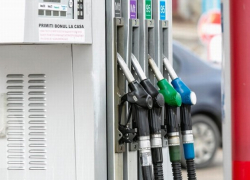 Топливо значительно подорожает в канун Нового года