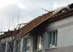 В Тогатине со школы сорвало крышу