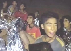 Уникальная операция по спасению детей из затопленной пещеры началась в Таиланде