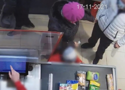 У бабушки украли последние деньги в супермаркете – рецидивист уверяет, что это его 500 леев
