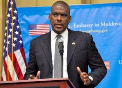 Хоган не стал скрывать свое вмешательство во внутреннюю политику Молдовы, объяснив это защитой прав граждан 
